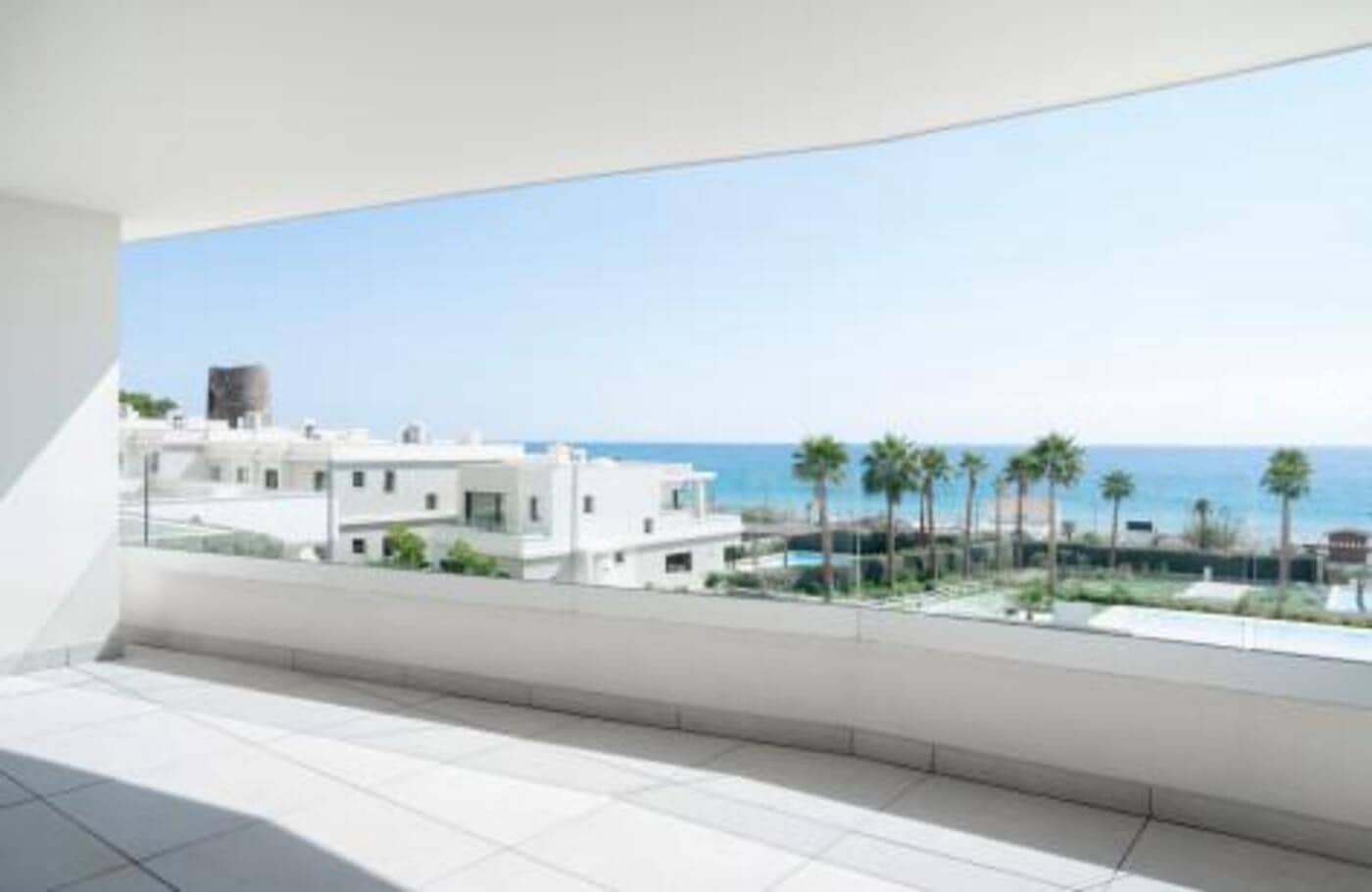 3 soveværelse Lejlighed til salg i Estepona med swimmingpool garage - € 1.395.000 (Ref: 7934321)