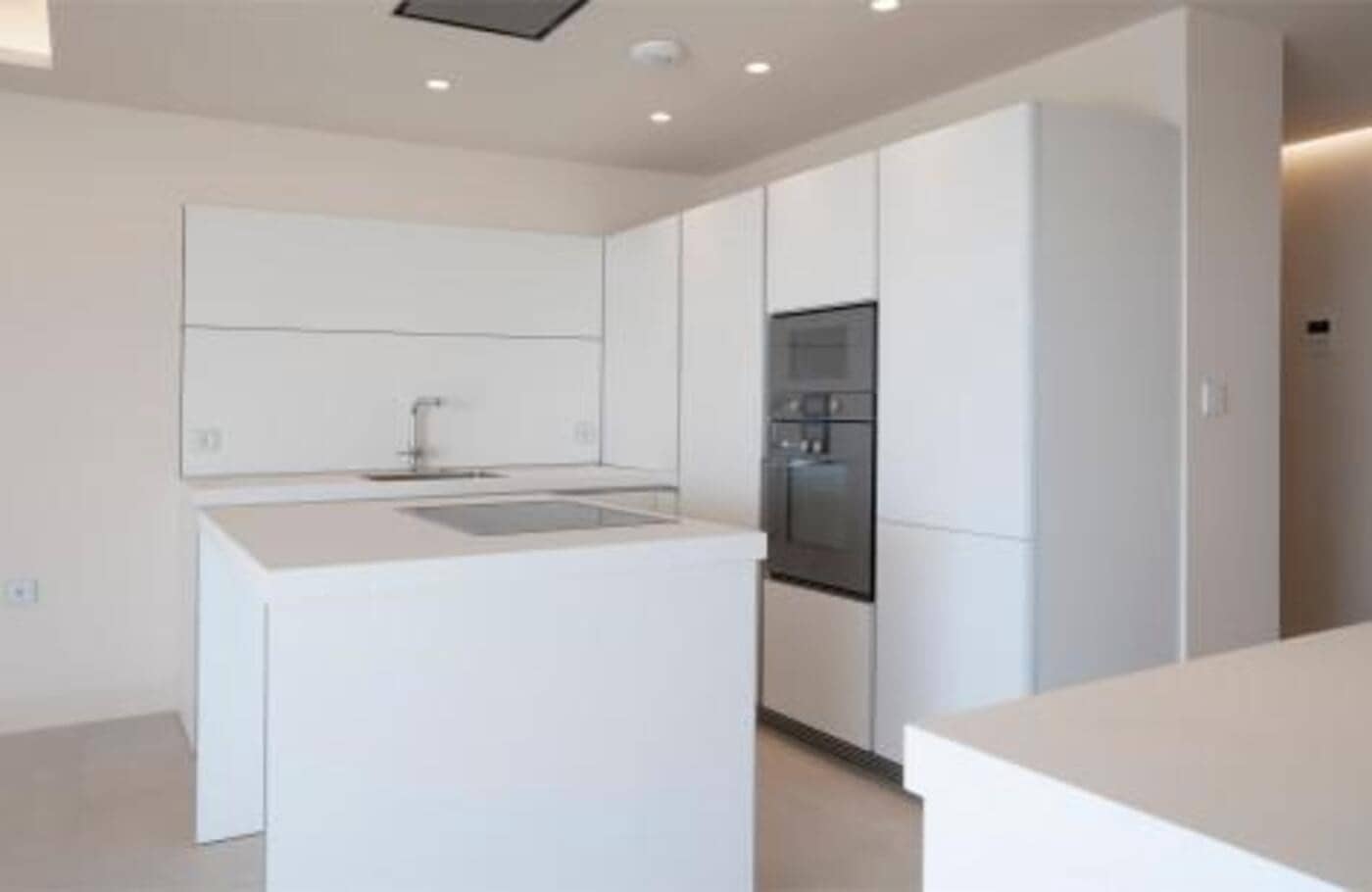 3 soveværelse Lejlighed til salg i Estepona med swimmingpool garage - € 1.395.000 (Ref: 7934321)