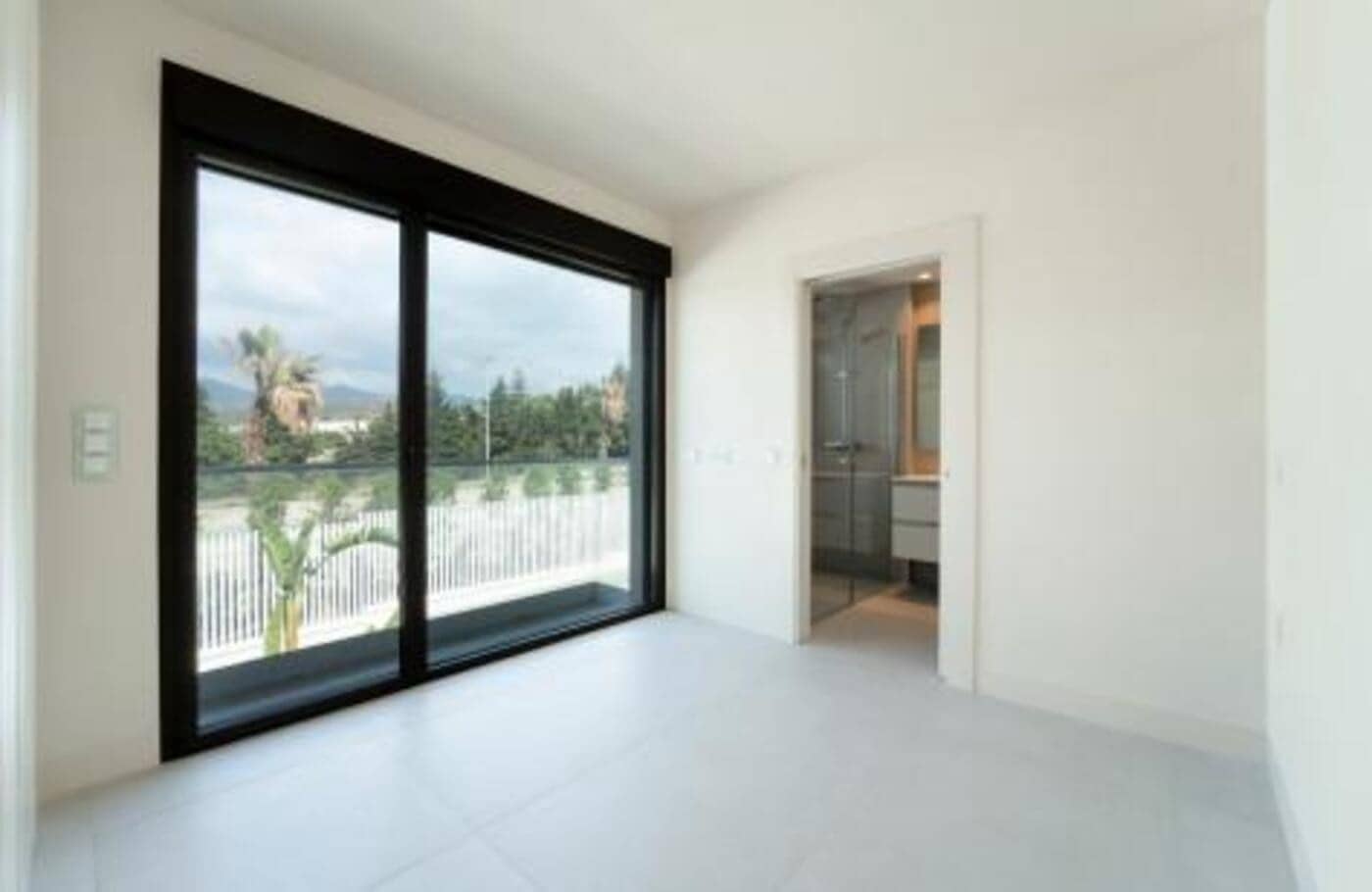 3 soveværelse Lejlighed til salg i Estepona med swimmingpool garage - € 1.395.000 (Ref: 7934321)