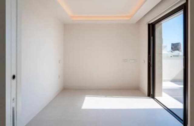 3 soveværelse Lejlighed til salg i El Velerín, Estepona med swimmingpool garage - € 1.395.000 (Ref: 7934321)