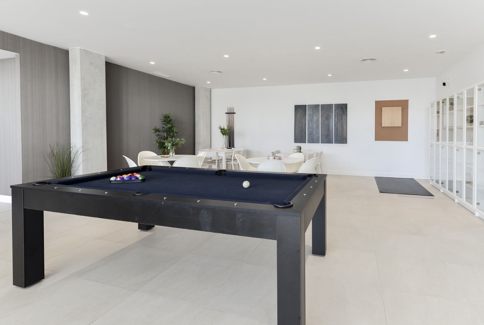 2 bedroom Apartment for sale in Manilva with pool garage - € 399,900 (Ref: 7965342)