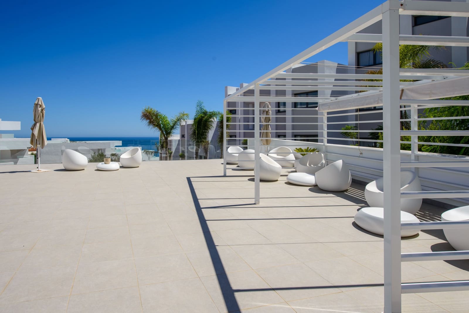 2 bedroom Apartment for sale in Manilva with pool garage - € 399,900 (Ref: 7965342)