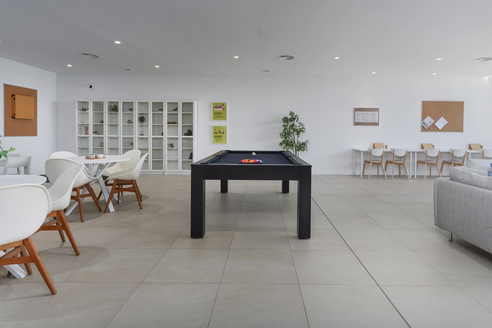 2 bedroom Apartment for sale in Manilva with pool garage - € 399,900 (Ref: 7965342)