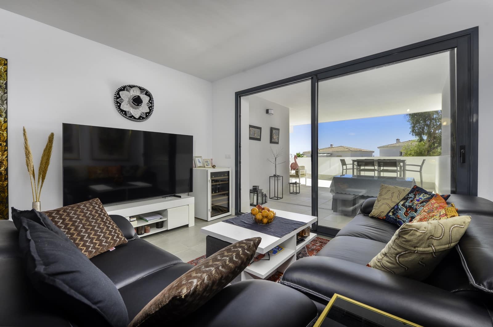 2 bedroom Apartment for sale in Manilva with pool garage - € 399,900 (Ref: 7965342)