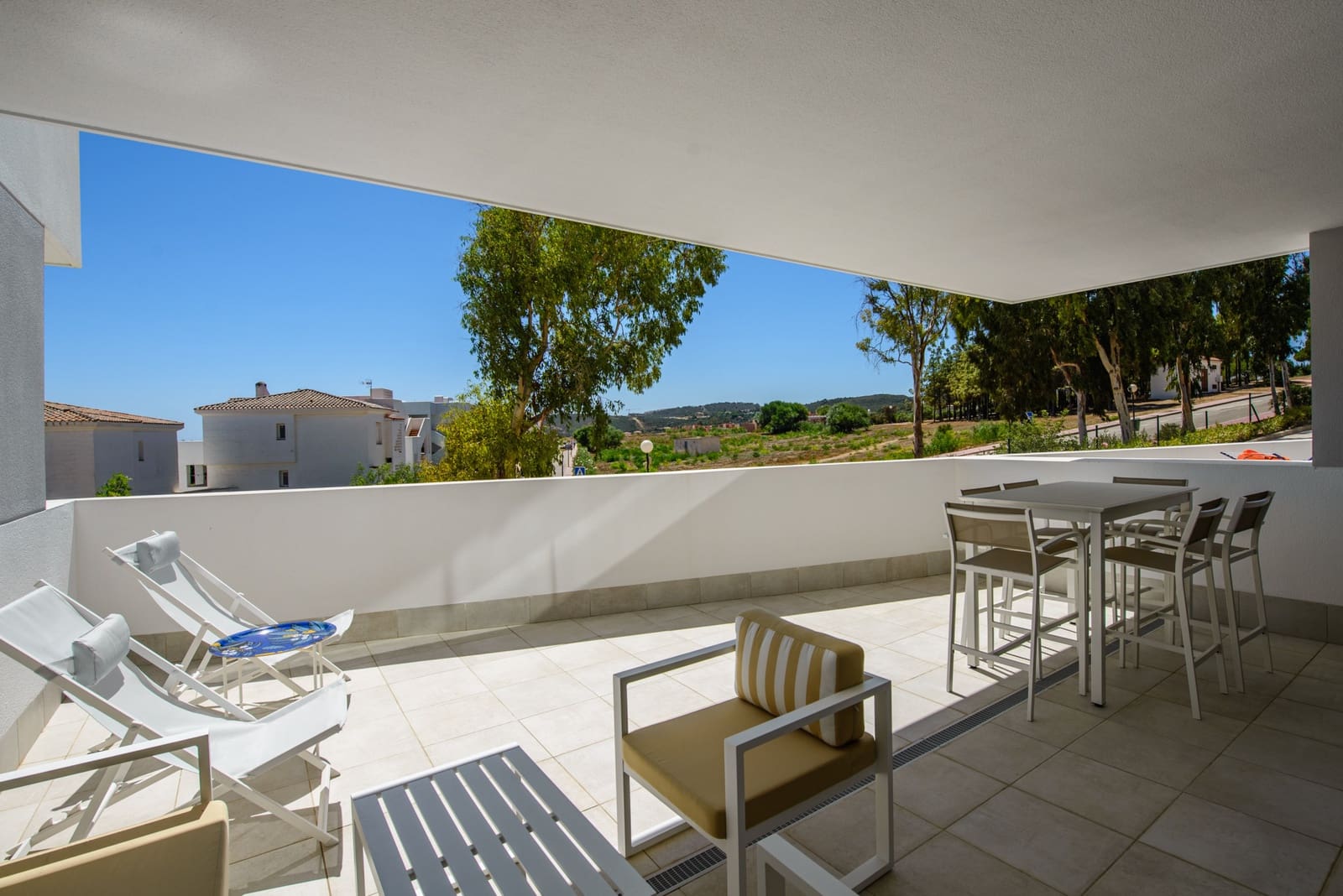2 bedroom Apartment for sale in Manilva with pool garage - € 399,900 (Ref: 7965342)
