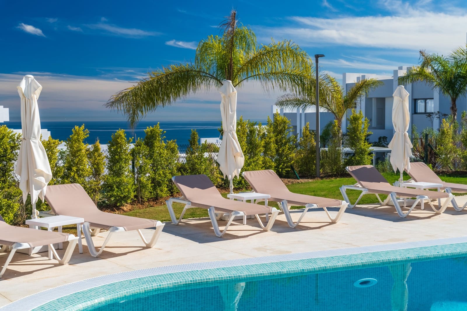 2 bedroom Apartment for sale in Manilva with pool garage - € 399,900 (Ref: 7965342)