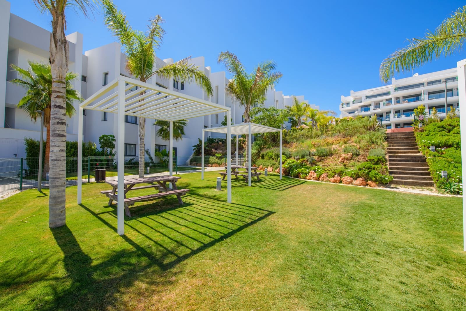 2 bedroom Apartment for sale in Manilva with pool garage - € 399,900 (Ref: 7965342)