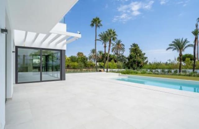 4 camera da letto Villa in vendita in El Paraiso, Estepona con piscina garage - 3.450.000 € (Rif: 7969159)