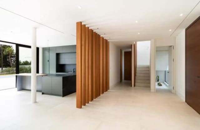 4 bedroom Villa for sale in El Paraiso, Estepona with pool garage - € 3,450,000 (Ref: 7969159)