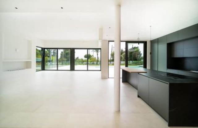 4 bedroom Villa for sale in El Paraiso, Estepona with pool garage - € 3,450,000 (Ref: 7969159)