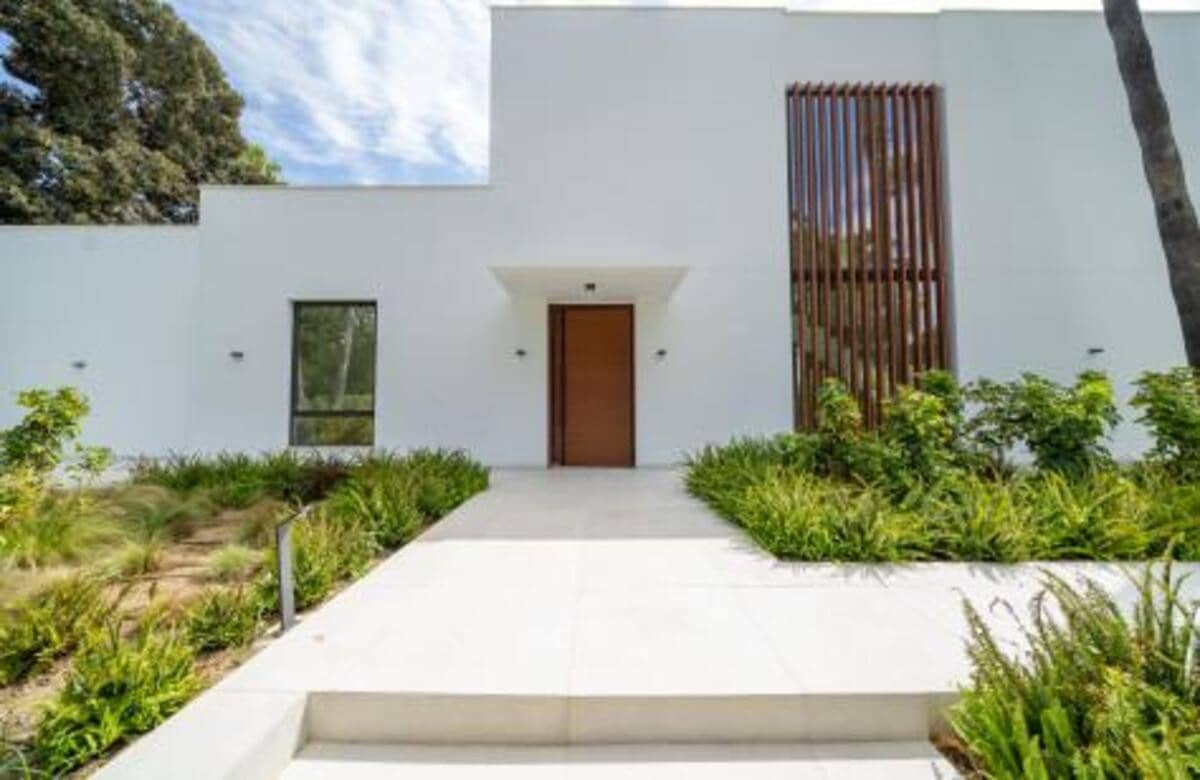4 Zimmer Villa zu verkaufen in El Paraiso mit Pool Garage - 3.450.000 € (Ref: 7969159)