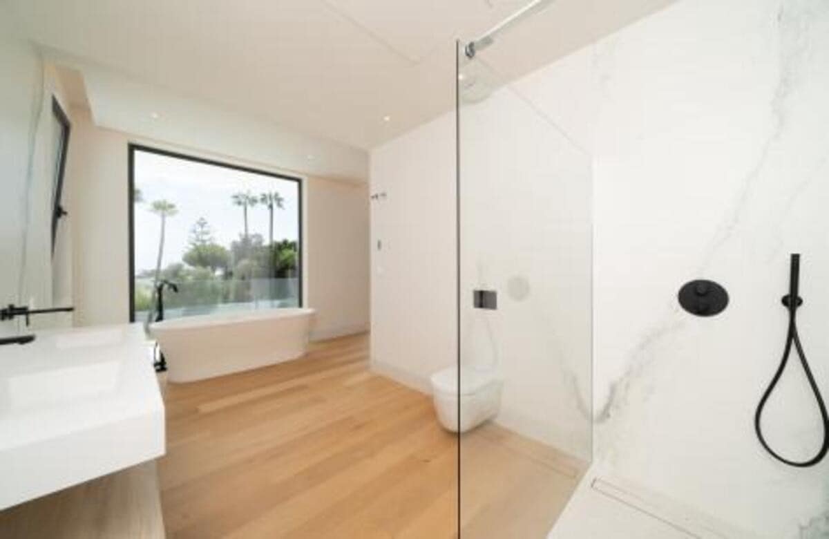 4 Zimmer Villa zu verkaufen in El Paraiso mit Pool Garage - 3.450.000 € (Ref: 7969159)