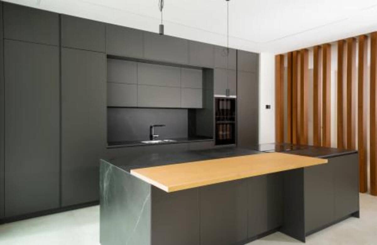 4 Zimmer Villa zu verkaufen in El Paraiso mit Pool Garage - 3.450.000 € (Ref: 7969159)