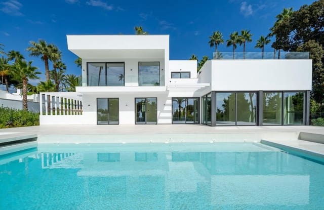 4 bedroom Villa for sale in El Paraiso, Estepona with pool garage - € 3,450,000 (Ref: 7969159)