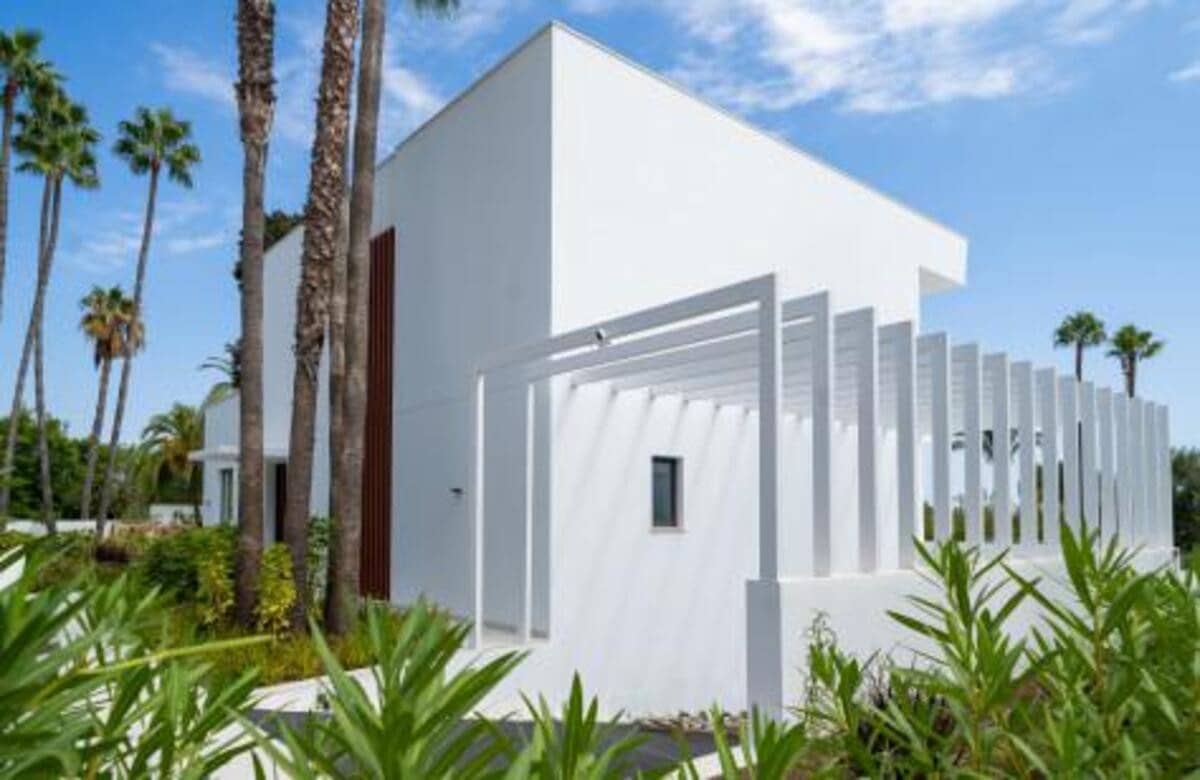 4 Zimmer Villa zu verkaufen in El Paraiso mit Pool Garage - 3.450.000 € (Ref: 7969159)
