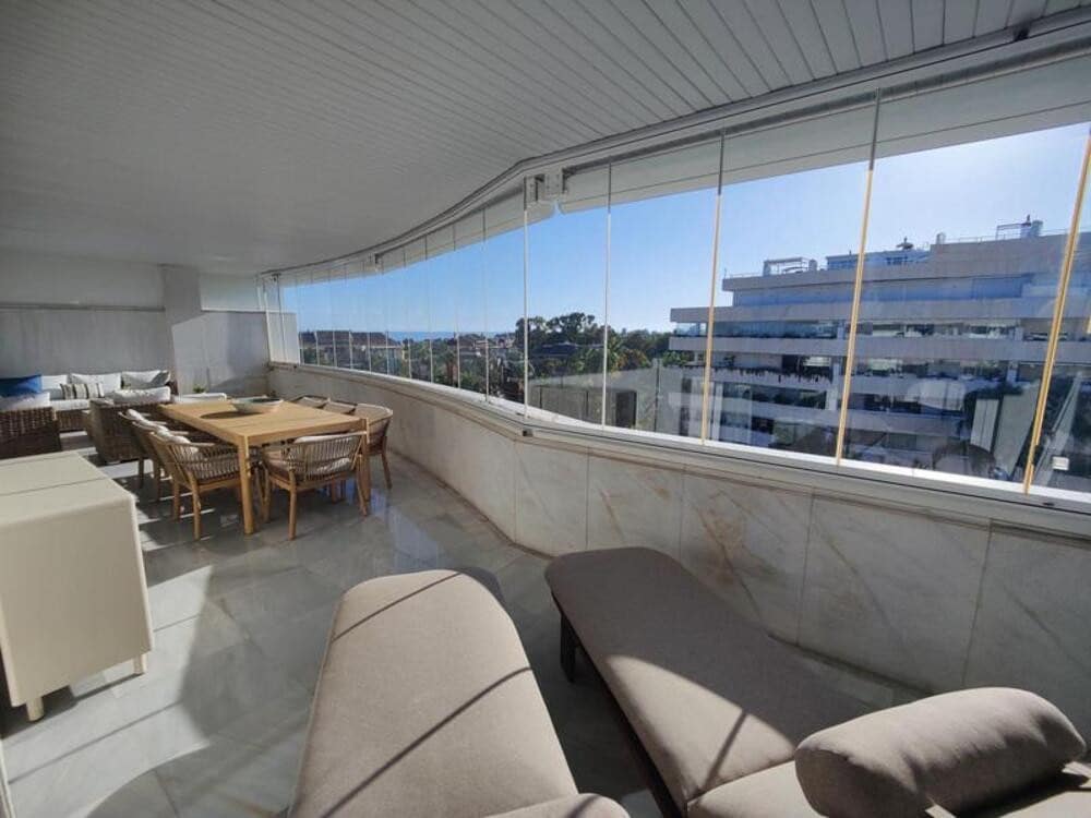 3 bedroom Apartment for rent in Marbella with pool garage - € 5,000 (Ref: 7976945)