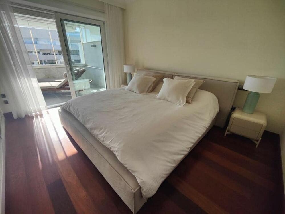 3 bedroom Apartment for rent in Marbella with pool garage - € 5,000 (Ref: 7976945)