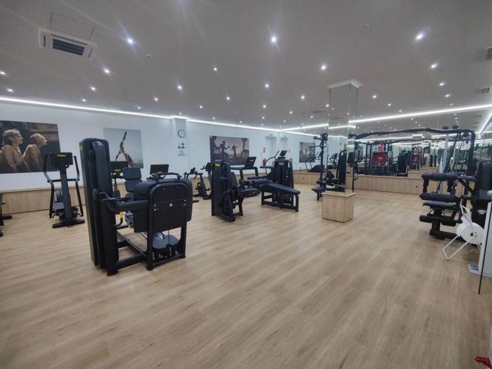 3 bedroom Apartment for rent in Marbella with pool garage - € 5,000 (Ref: 7976945)