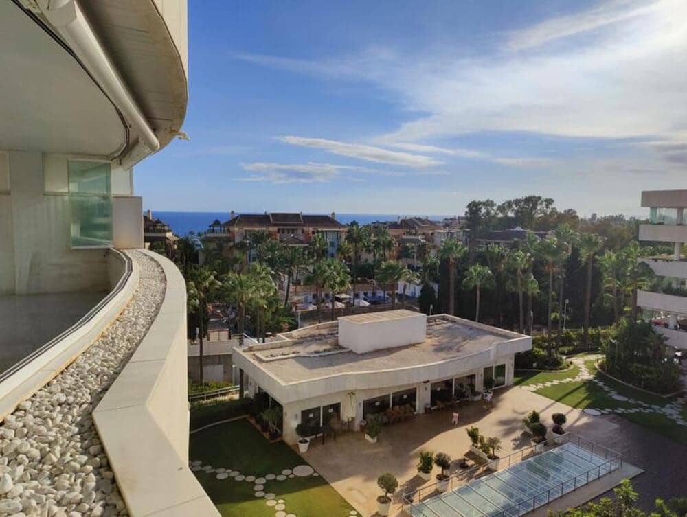 3 bedroom Apartment for rent in Marbella with pool garage - € 5,000 (Ref: 7976945)