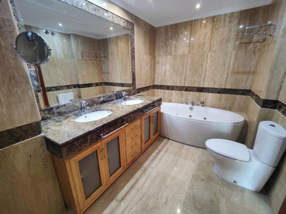 3 bedroom Apartment for rent in Marbella with pool garage - € 5,000 (Ref: 7976945)
