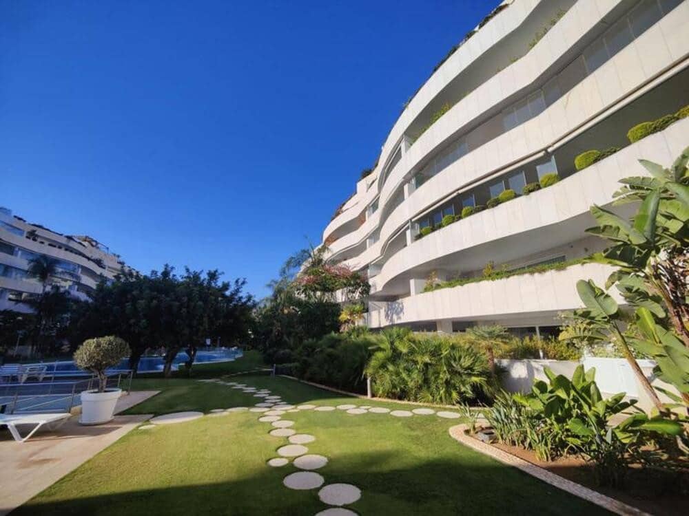 3 bedroom Apartment for rent in Marbella with pool garage - € 5,000 (Ref: 7976945)