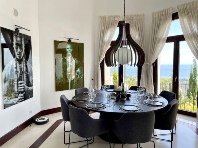 7 soverom Villa til salgs i Alto de los Monteros, Marbella med svømmebasseng garasje - € 5 565 000 (Ref: 7979488)