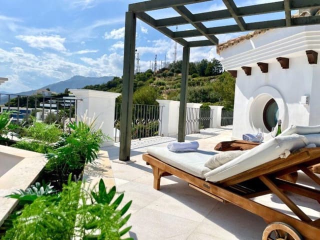 7 sypialnia Willa na sprzedaż w Alto de los Monteros, Marbella z basenem garażem - 5 565 000 € (Ref: 7979488)