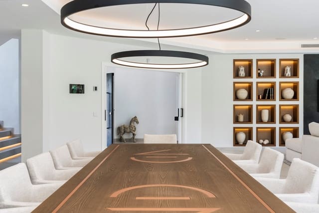 6 soverom Villa til salgs i Nueva Andalucía Centro, Marbella med svømmebasseng garasje - € 4 295 000 (Ref: 7984737)