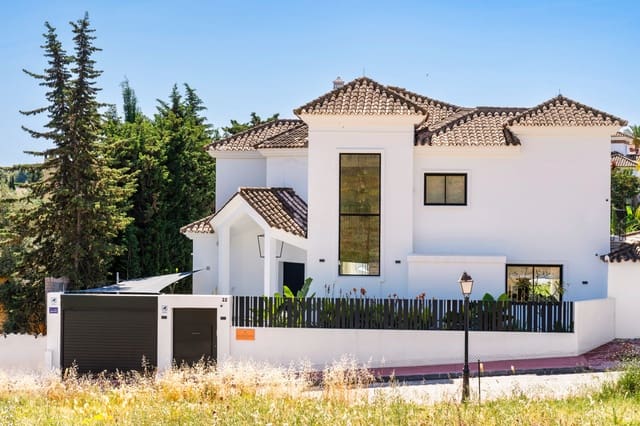 6 soverom Villa til salgs i Nueva Andalucía Centro, Marbella med svømmebasseng garasje - € 4 295 000 (Ref: 7984737)