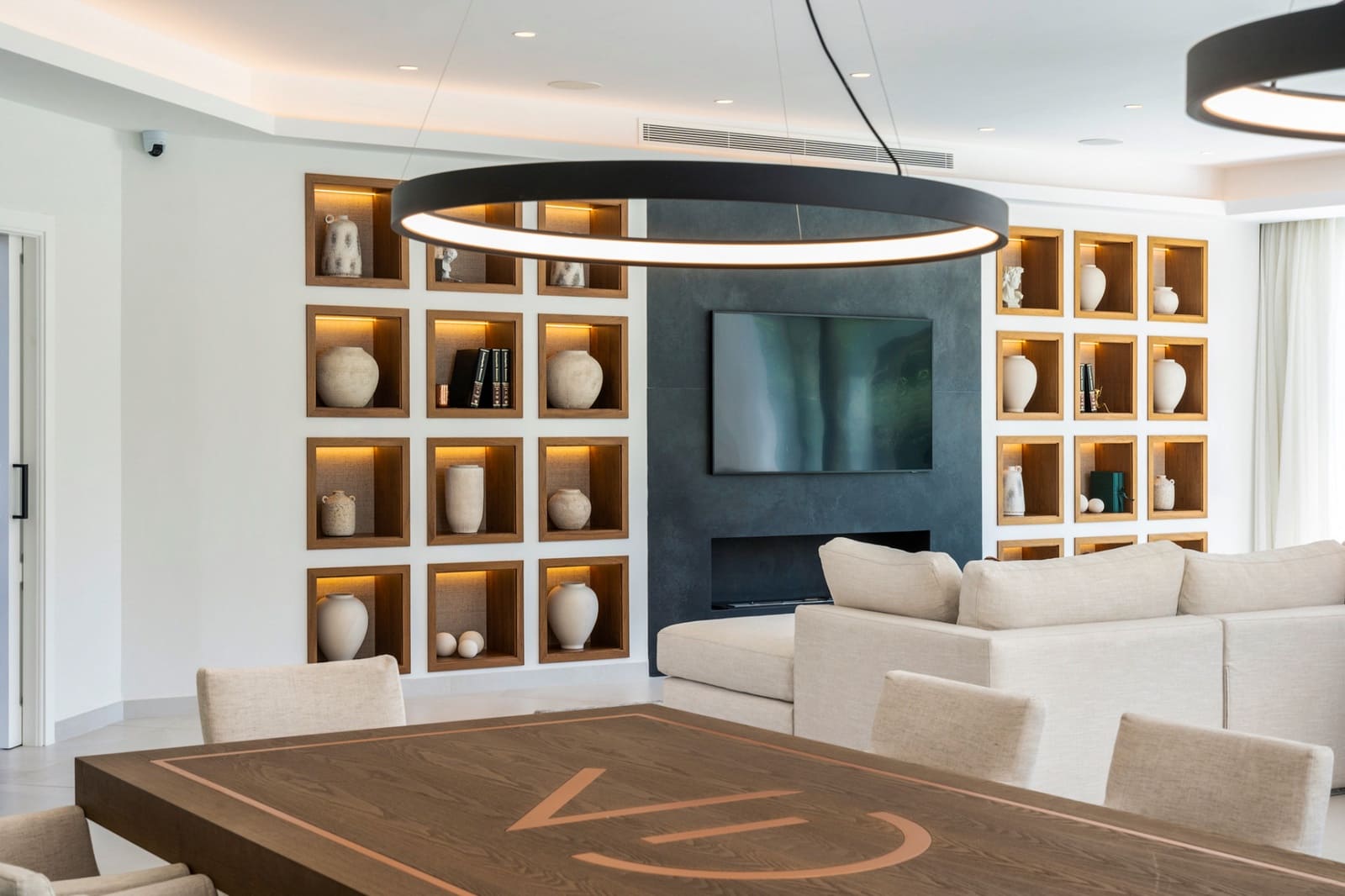 6 soverom Villa til salgs i Nueva Andalucia med svømmebasseng garasje - € 4 295 000 (Ref: 7984737)