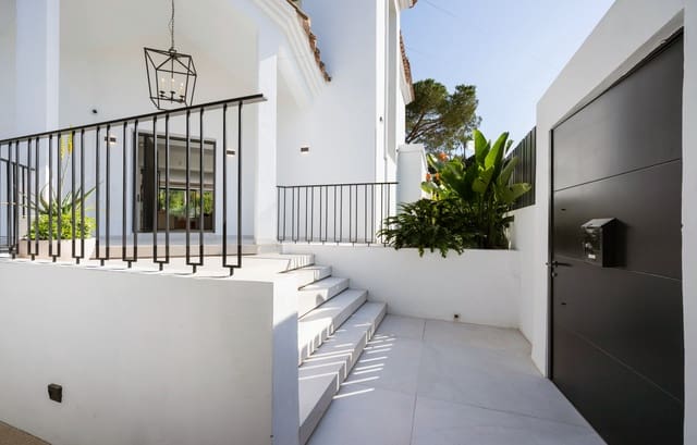 6 chambre Villa/Maison à vendre à Nueva Andalucía Centro, Marbella avec piscine garage - 4 295 000 € (Ref: 7984737)