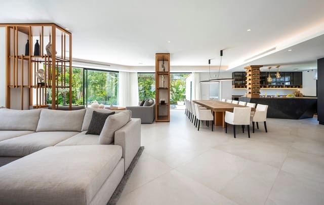 6 chambre Villa/Maison à vendre à Nueva Andalucía Centro, Marbella avec piscine garage - 4 295 000 € (Ref: 7984737)