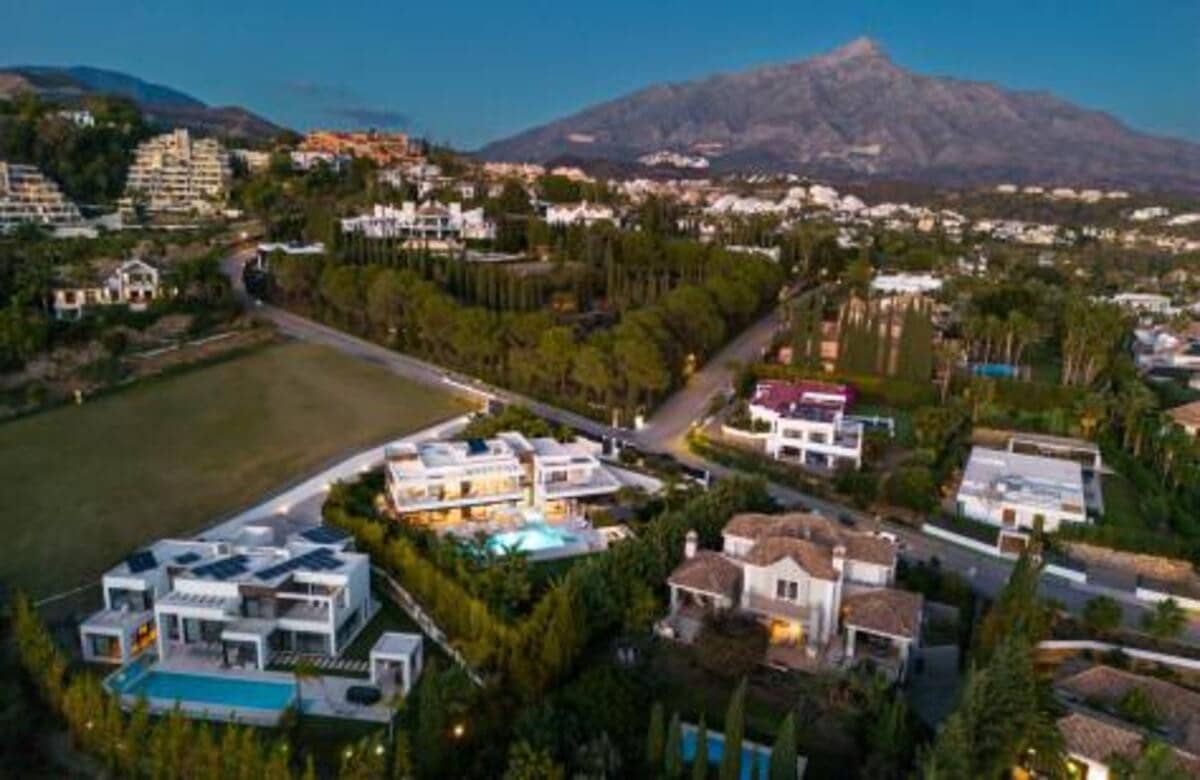 6 soverom Villa til salgs i Marbella med svømmebasseng garasje - € 6 750 000 (Ref: 7984738)