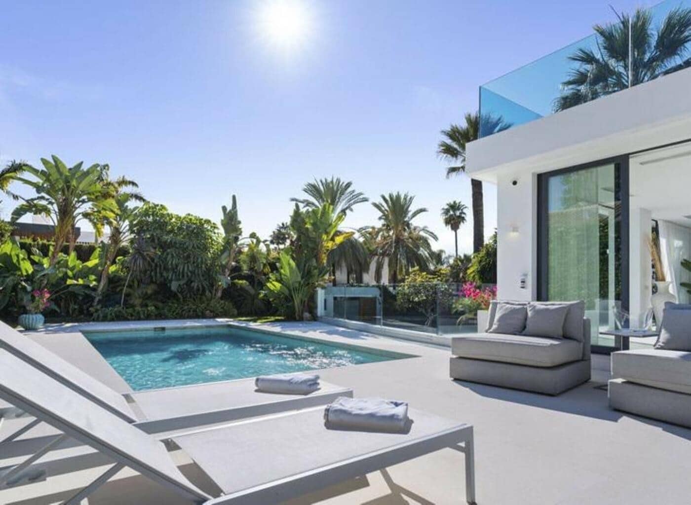 5 sypialnia Willa na sprzedaż w Marbella z basenem garażem - 2 850 000 € (Ref: 7987773)