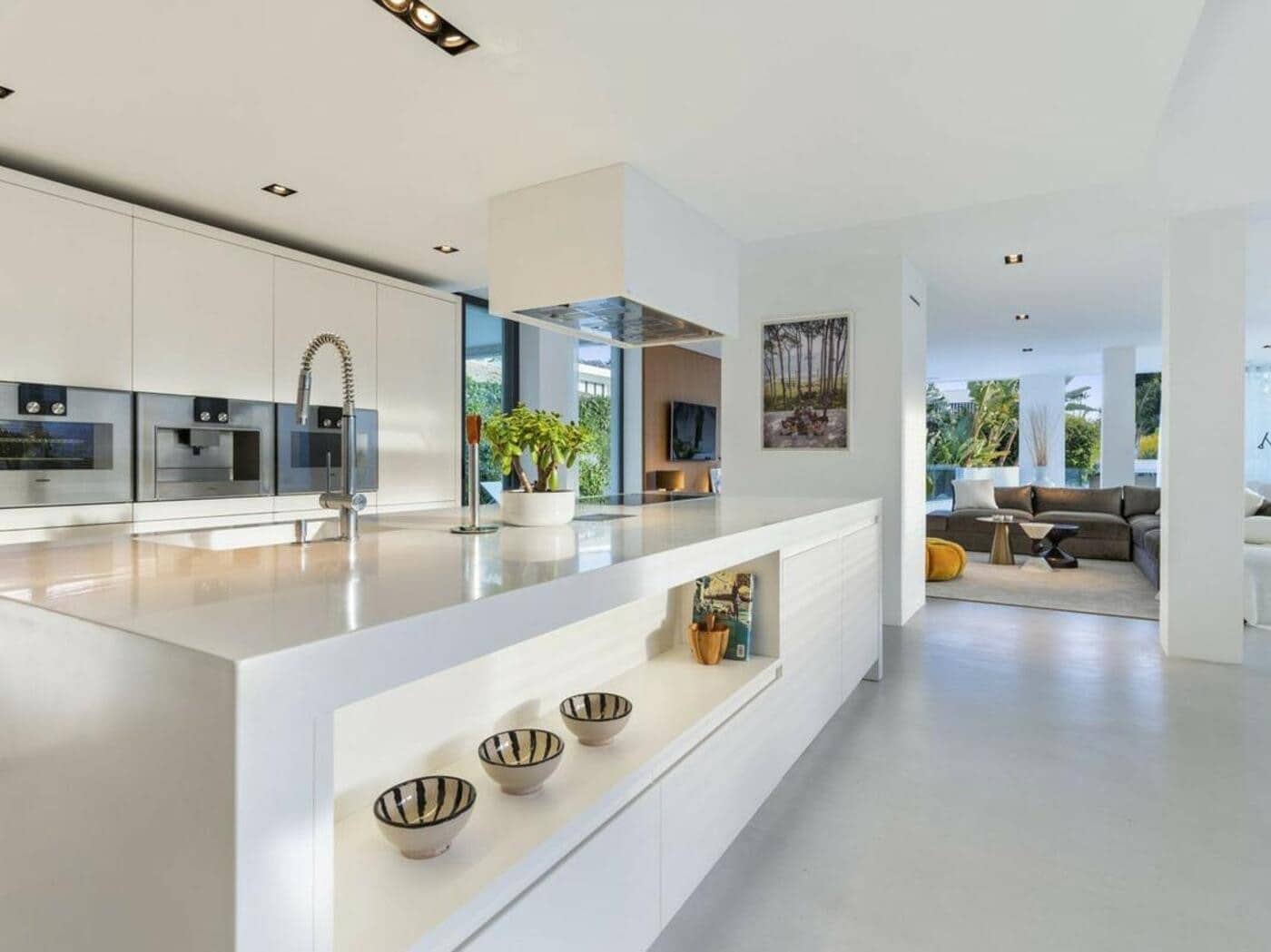 5 sypialnia Willa na sprzedaż w Marbella z basenem garażem - 2 850 000 € (Ref: 7987773)