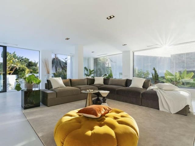 5 chambre Villa/Maison à vendre à Las Brisas, Marbella avec piscine garage - 2 850 000 € (Ref: 7987773)