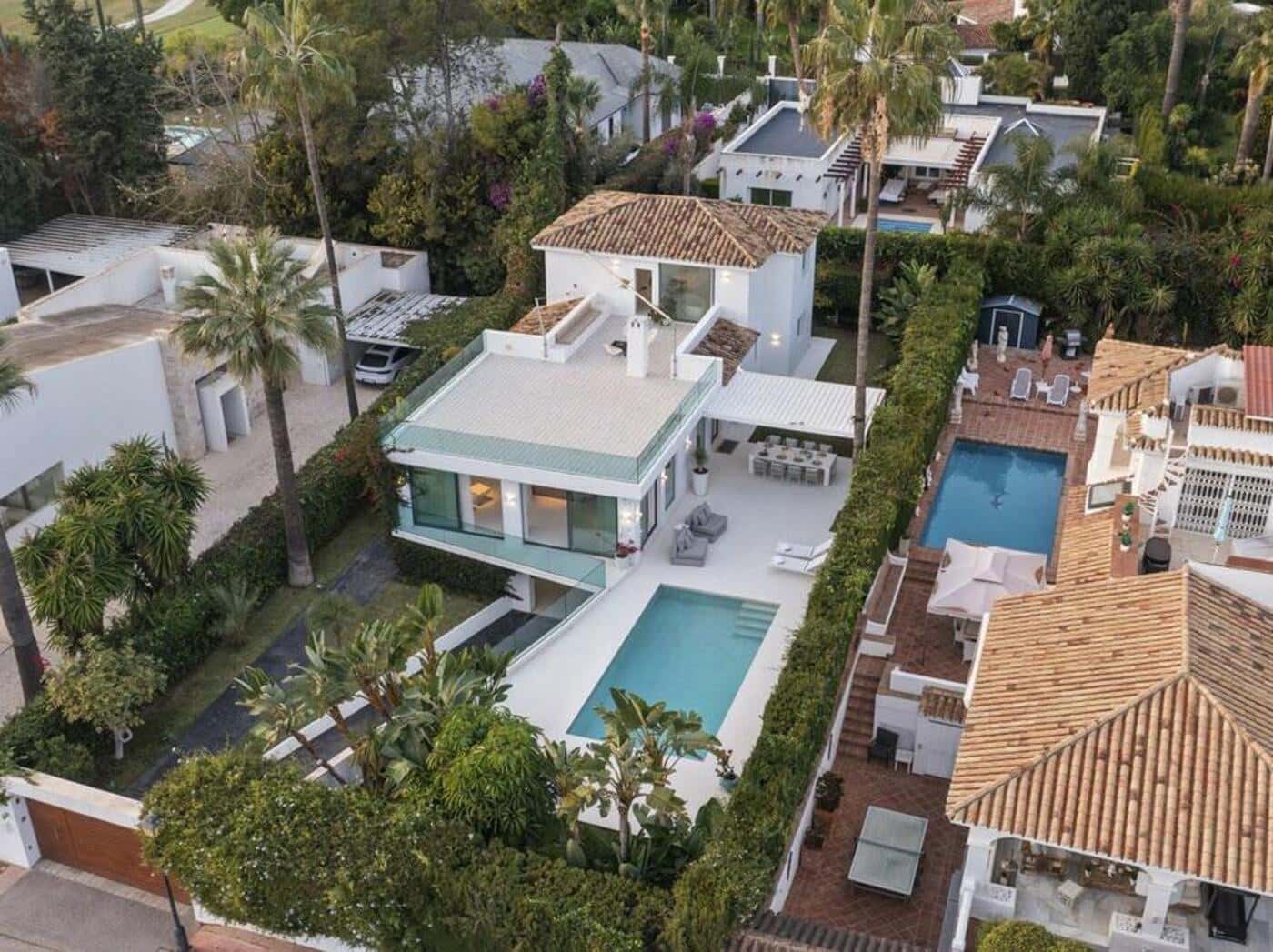 5 sypialnia Willa na sprzedaż w Marbella z basenem garażem - 2 850 000 € (Ref: 7987773)