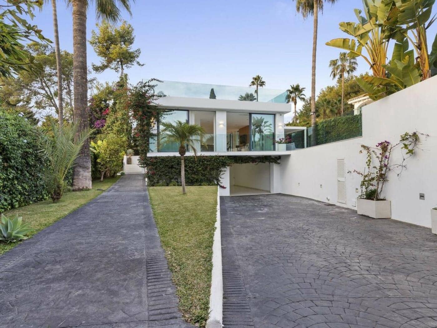 5 sypialnia Willa na sprzedaż w Marbella z basenem garażem - 2 850 000 € (Ref: 7987773)