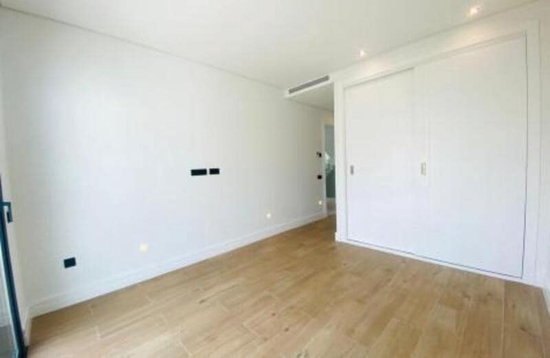 3 soveværelse Byhus til leje i Marbella med swimmingpool garage - € 4.900 (Ref: 7990336)