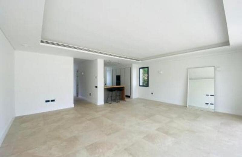 3 soveværelse Byhus til leje i Marbella med swimmingpool garage - € 4.900 (Ref: 7990336)