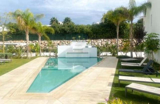3 bedroom Townhouse for rent in Los Naranjos, Marbella with pool garage - € 4,900 (Ref: 7990336)