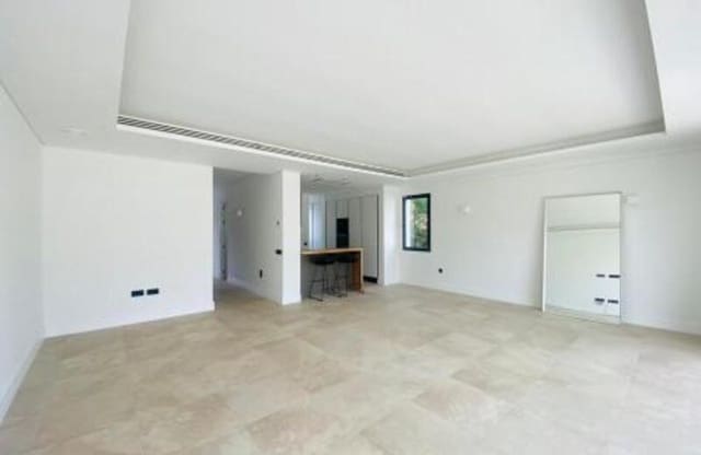 3 bedroom Townhouse for rent in Los Naranjos, Marbella with pool garage - € 4,900 (Ref: 7990336)