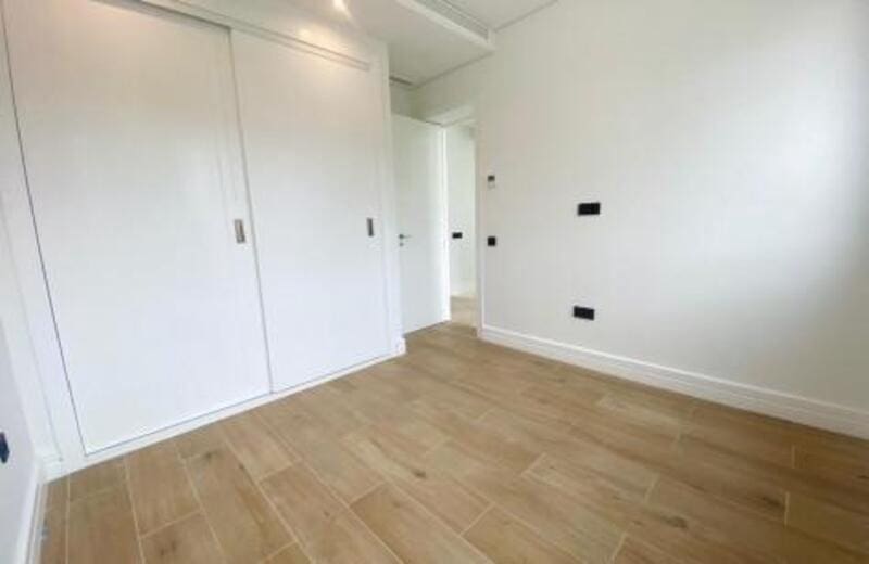 3 soveværelse Byhus til leje i Marbella med swimmingpool garage - € 4.900 (Ref: 7990336)