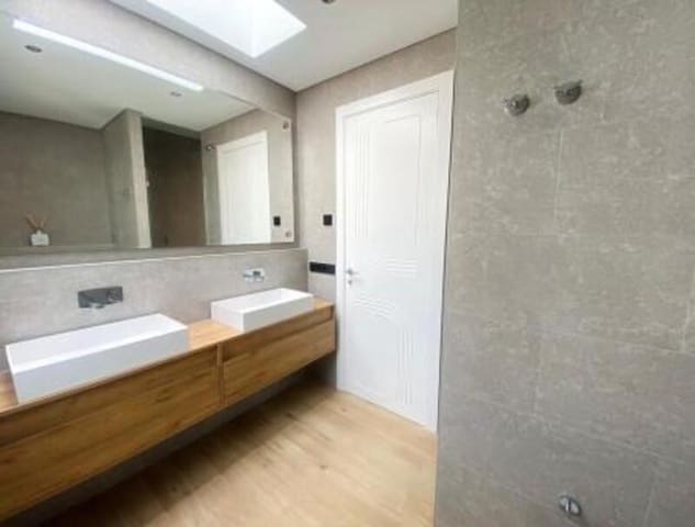 3 bedroom Townhouse for rent in Los Naranjos, Marbella with pool garage - € 4,900 (Ref: 7990336)