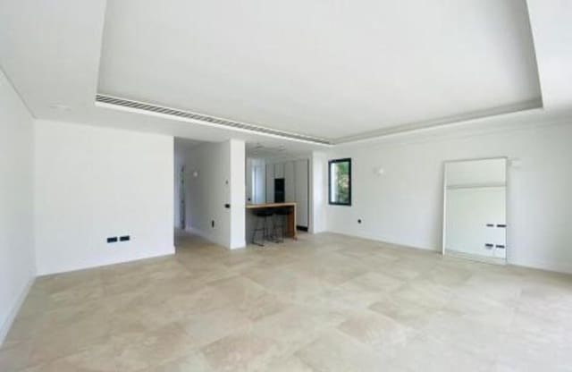 3 makuuhuone Omakotitalo vuokrattavana paikassa Los Naranjos, Marbella mukana uima-altaan 
autotalli - 4 900 € (Ref: 7990336)