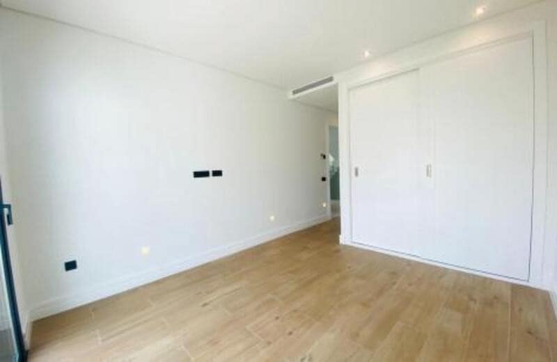 3 bedroom Townhouse for rent in Marbella with pool garage - € 4,900 (Ref: 7990336)