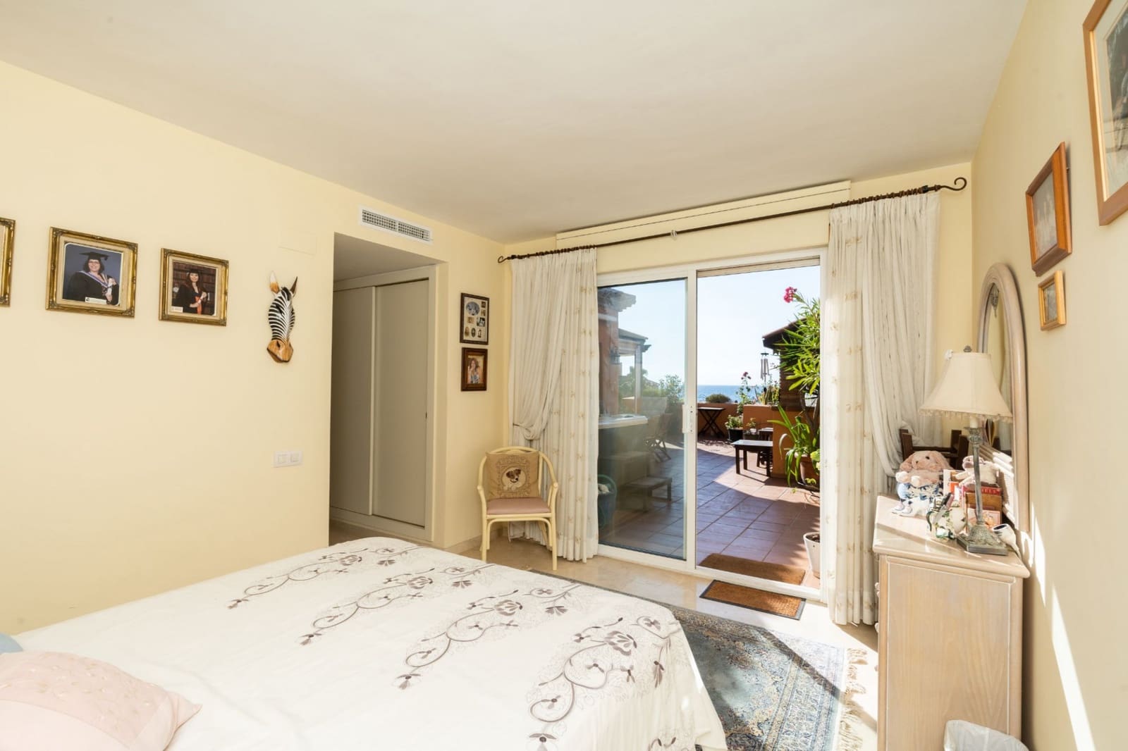 4 soveværelse Penthouse til salg i Manilva med swimmingpool garage - € 1.025.000 (Ref: 7996908)