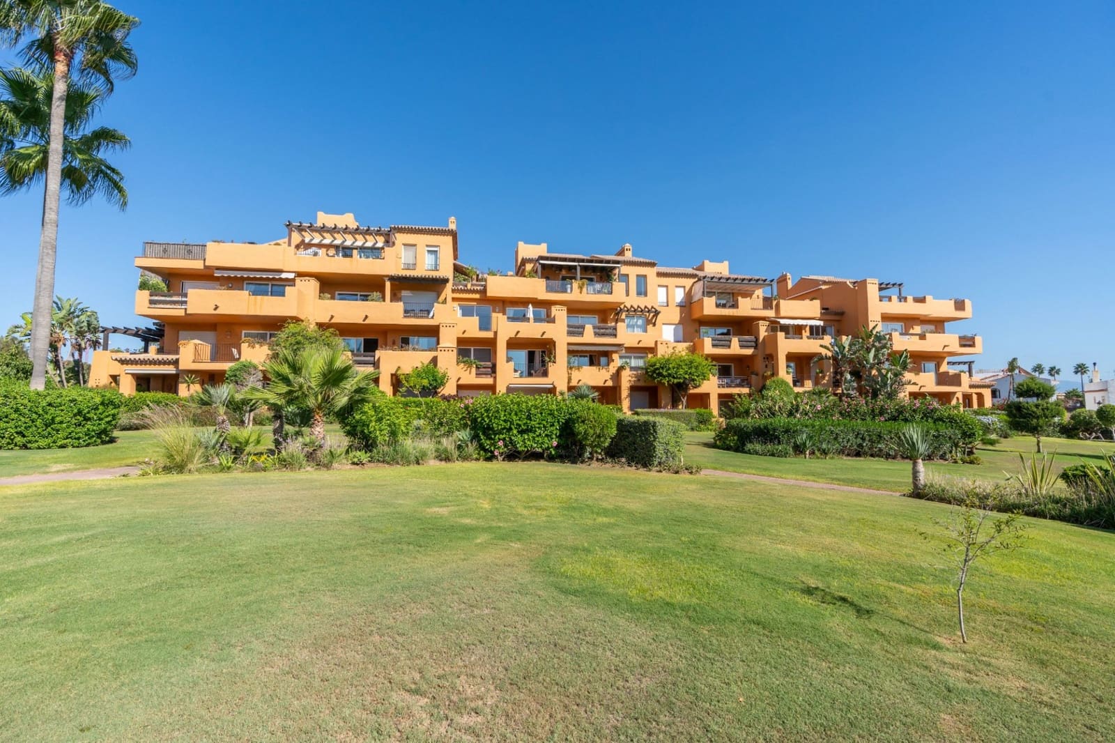 4 soveværelse Penthouse til salg i Manilva med swimmingpool garage - € 1.025.000 (Ref: 7996908)