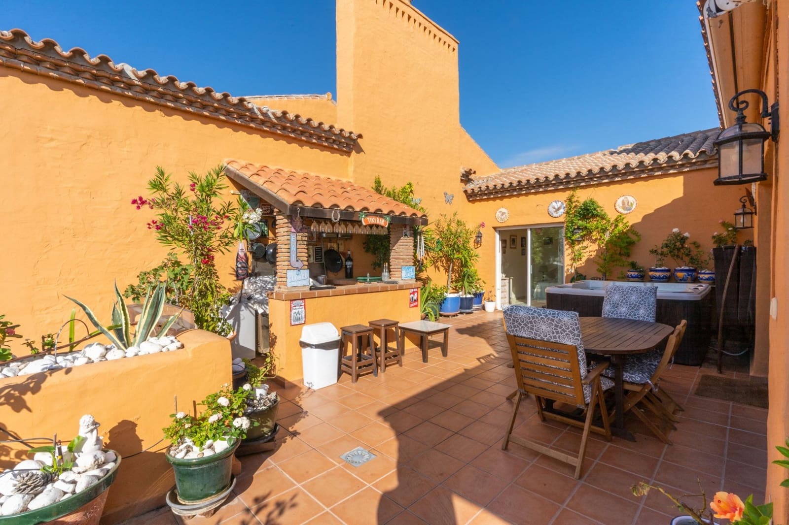 4 soveværelse Penthouse til salg i Manilva med swimmingpool garage - € 1.025.000 (Ref: 7996908)