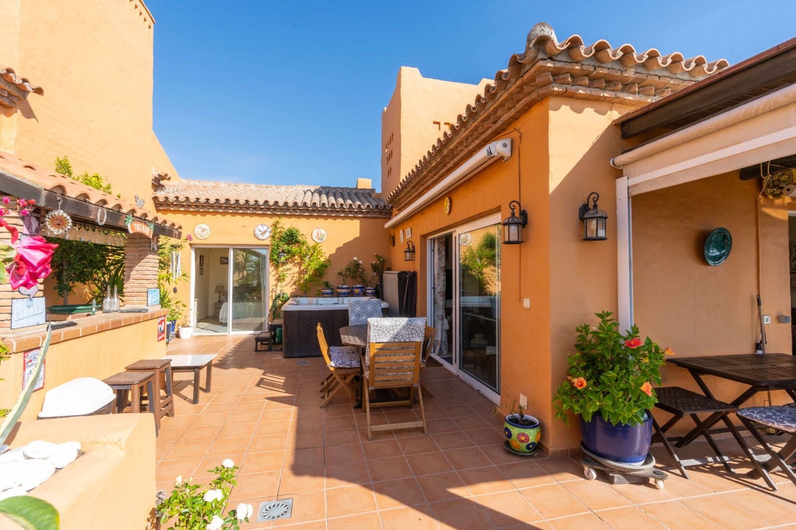 4 soveværelse Penthouse til salg i Manilva med swimmingpool garage - € 1.025.000 (Ref: 7996908)